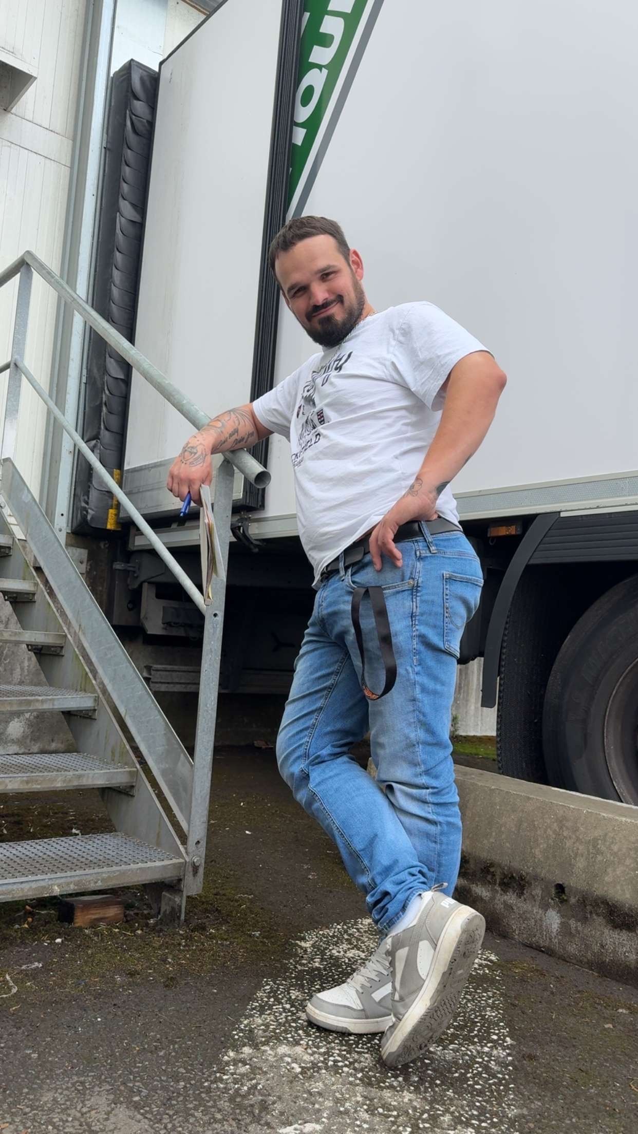 Profil de Elyahou, 33 ans, Libertine à Lang