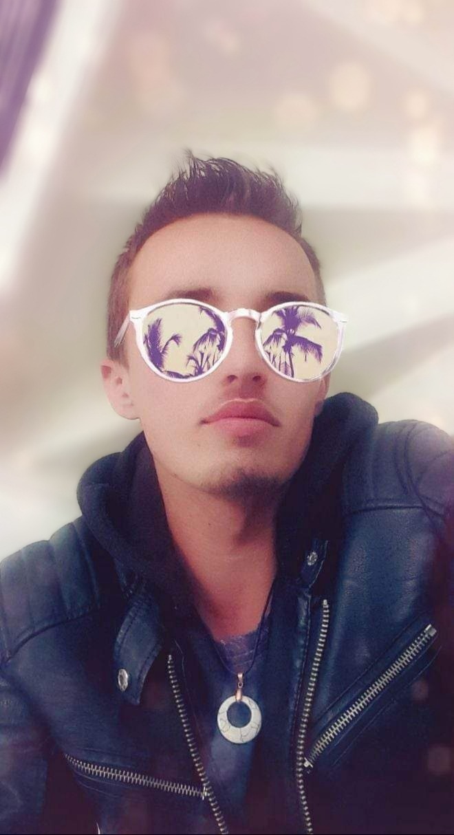 Profil de Renas, 26 ans, Libertine à Leader