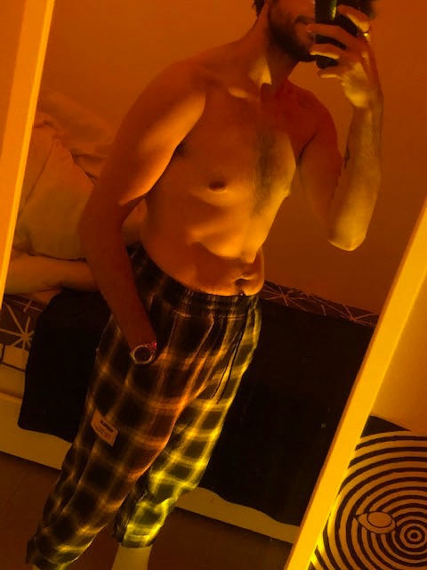 Profil de Djassim, 23 ans, Libertine à Consul