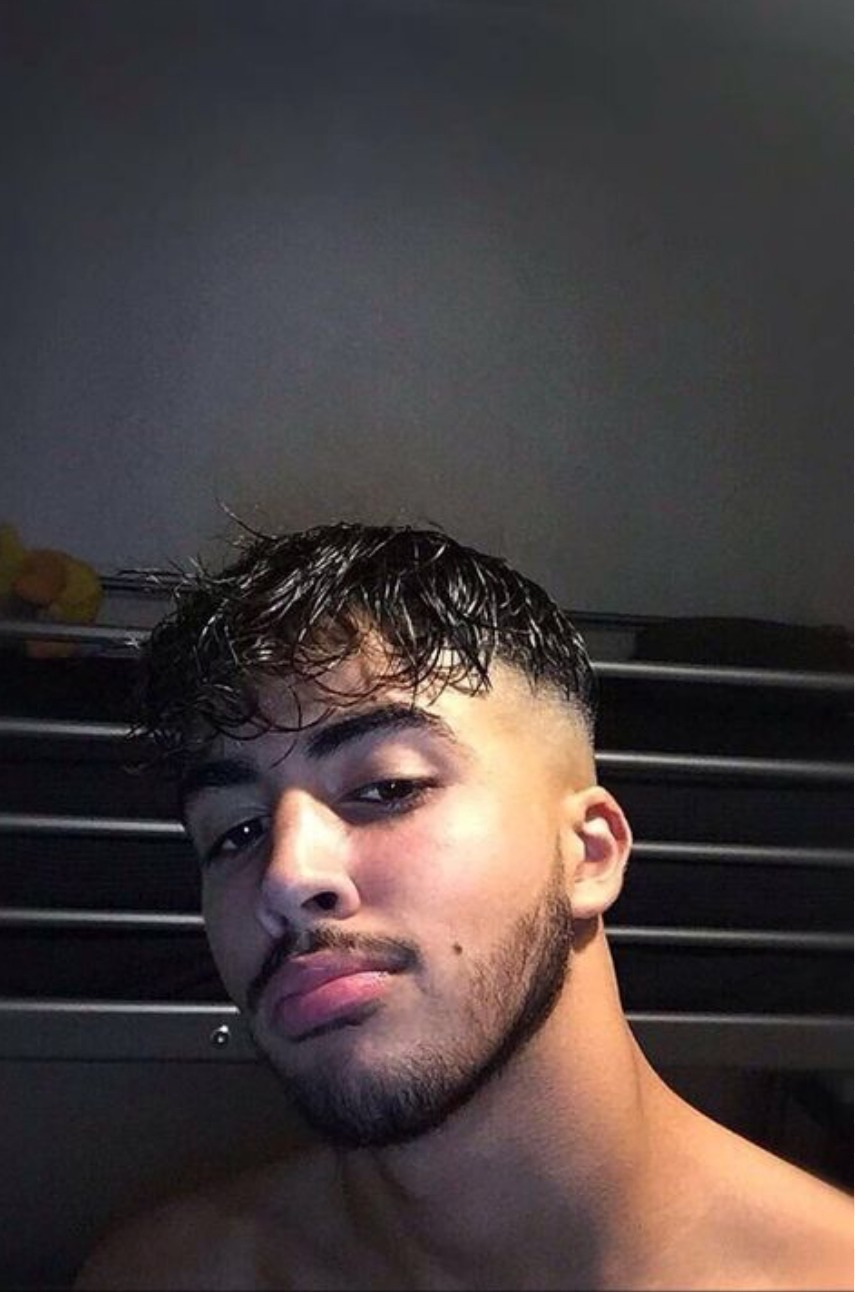 Profil de Djovani, 21 ans, Libertine à Innisfail