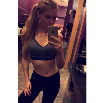 Profil de Senami, 28 ans, Libertine à Stuartburn