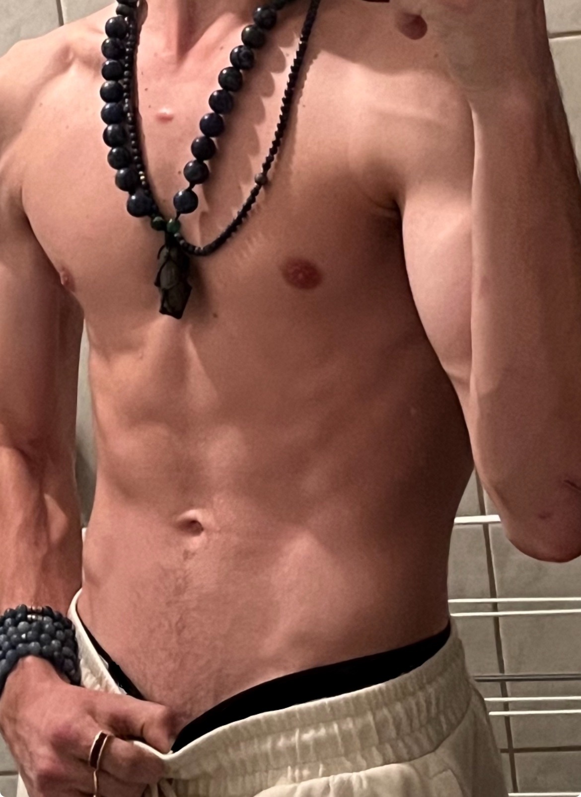 Profil de Rani, 21 ans, Libertine à L'Île-d'Entrée