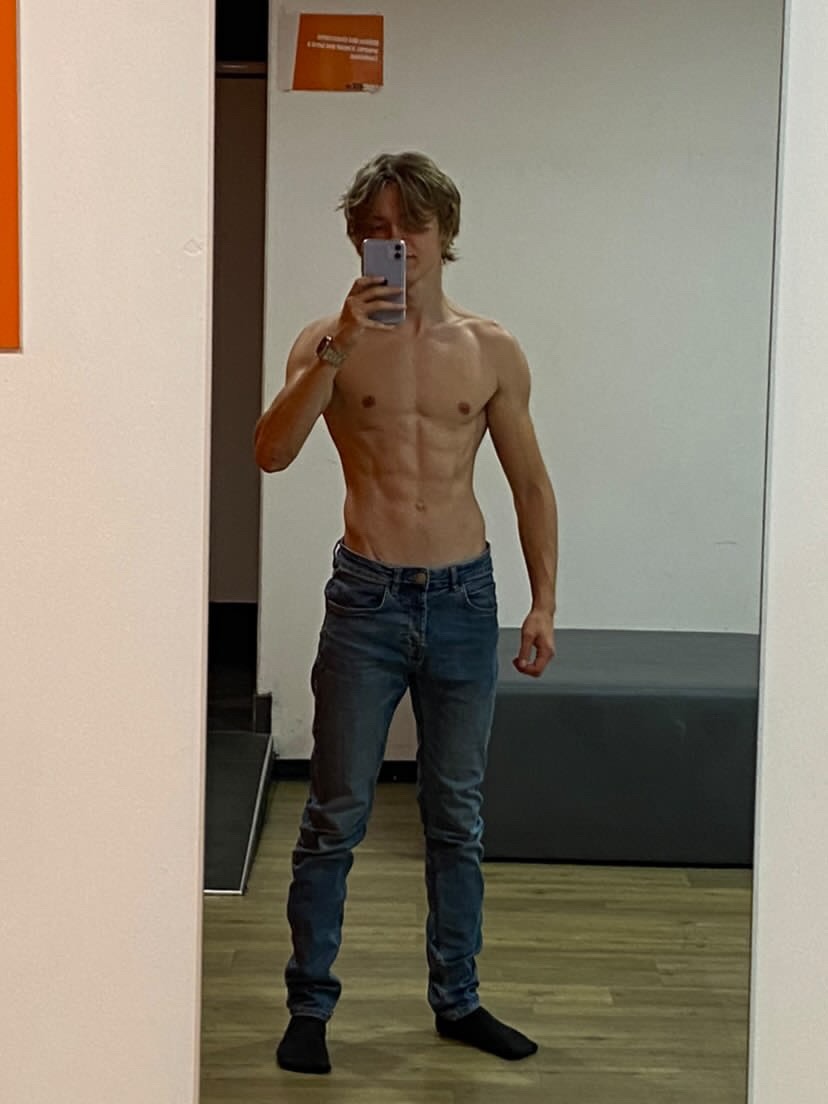 Profil de Merwan, 22 ans, Libertine à Laforce