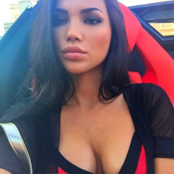 Profil de Muguet, 35 ans, Libertine à Val-Jalbert