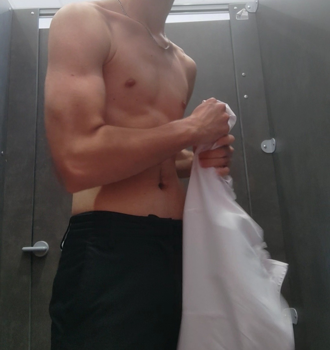 Profil de Egon, 19 ans, Libertine à Beechy