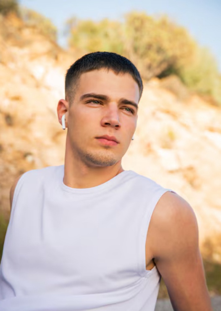 Profil de Elvedin, 22 ans, Libertine à Edberg